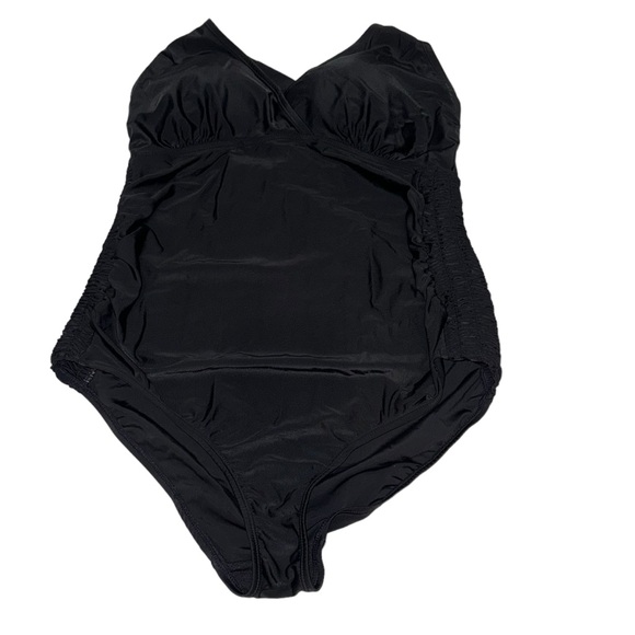 Motherhood Maternity Women's Beach Bump Maternity One Piece Swimsuit UPF 50+ - Picture 3 of 7